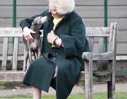 Η Βαρόνη Μαργκαρέτ Θάτσερ με τον σκύλο της